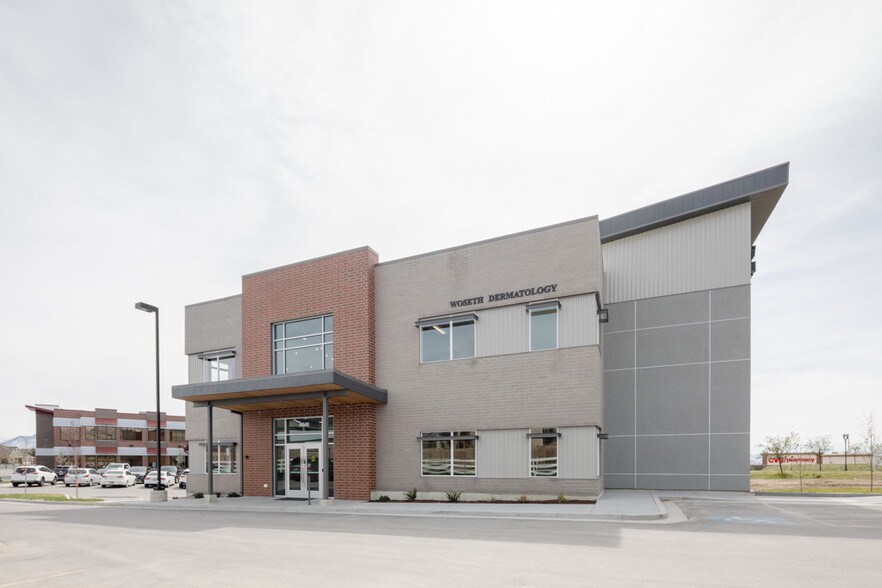 4040 W Daybreak Pky, South Jordan, UT à louer - Photo de l’immeuble – Image 1 sur 20