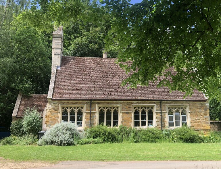 Holdenby House, Holdenby Road, Holdenby à louer - Photo de l’immeuble – Image 3 sur 14
