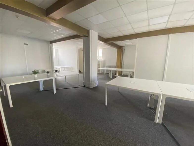 Bureau dans Paris à louer - Photo de l’immeuble – Image 2 sur 7