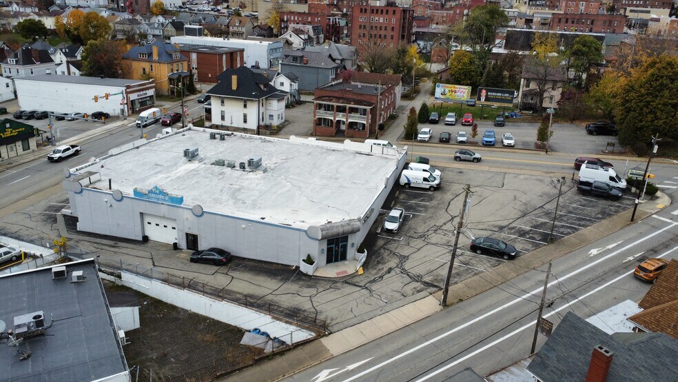 201 E Pittsburgh St, Greensburg, PA à vendre - Photo de l’immeuble – Image 2 sur 17