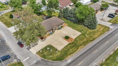 606 W Oak St, Fairbury, IL - Vue aérienne vue de carte - Image1