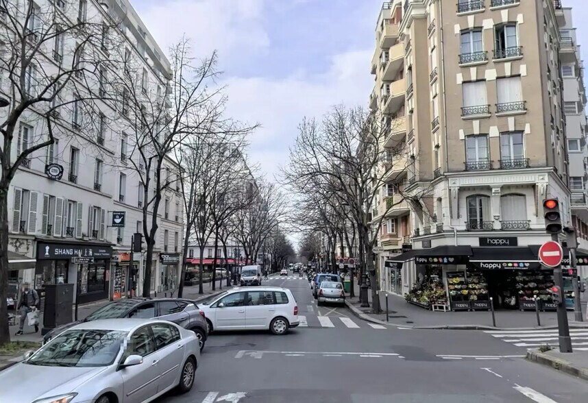 Local commercial dans Paris à louer - Photo de l’immeuble – Image 3 sur 3