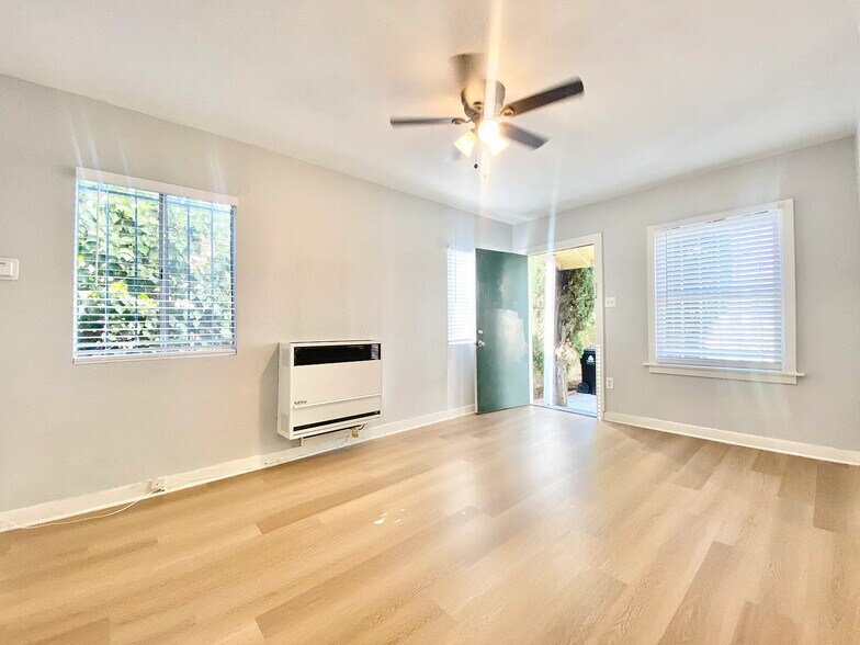 5724-5726 La Mirada Ave, Los Angeles, CA à vendre - Photo de l’immeuble – Image 2 sur 23