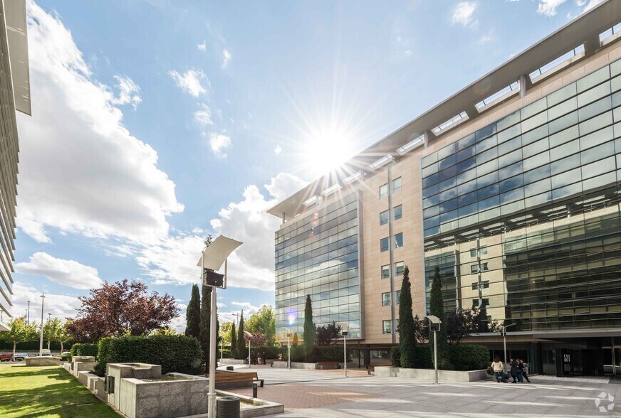 Calle Marie Curie, 17, Rivas-Vaciamadrid, Madrid à louer - Photo de l’immeuble – Image 2 sur 26