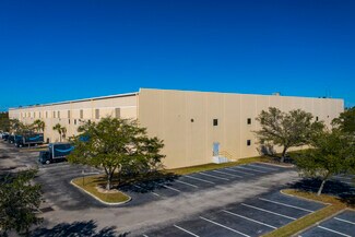 Plus de détails pour 9799 International Ct N, Saint Petersburg, FL - Industriel/Logistique à louer