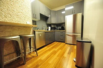 11331 Ventura Blvd, Studio City, CA à louer Photo intérieure– Image 2 sur 7