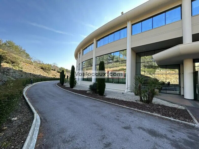 Bureau dans SOPHIA ANTIPOLIS à louer - Photo de l’immeuble – Image 2 sur 6
