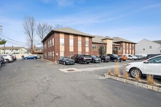 495 Union Ave, Middlesex, NJ à louer Photo intérieure– Image 1 sur 19