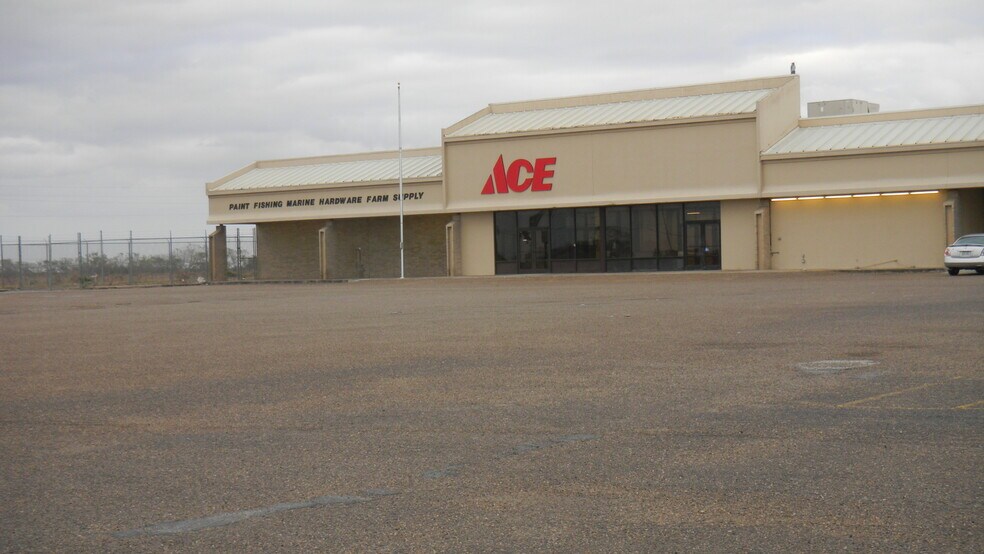 100 N US Highway 77, Raymondville, TX à vendre - Photo principale – Image 1 sur 2
