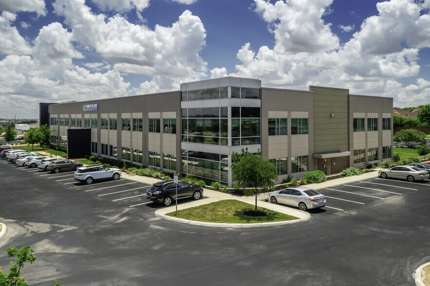 9810 State Highway 151, San Antonio, TX à louer - Photo de l’immeuble – Image 2 sur 7