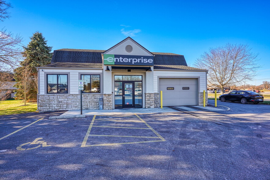 601 Hill Rd N, Pickerington, OH à vendre - Photo de l’immeuble – Image 1 sur 12