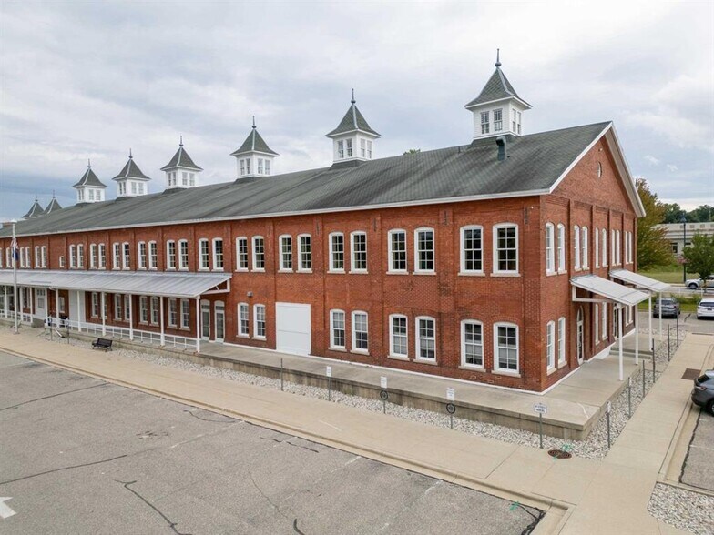 322 Broadway St, Mount Pleasant, MI à vendre - Photo de l’immeuble – Image 2 sur 24