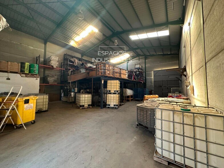 Industriel/Logistique dans Colmenar de Oreja, Madrid à vendre - Photo principale – Image 1 sur 14