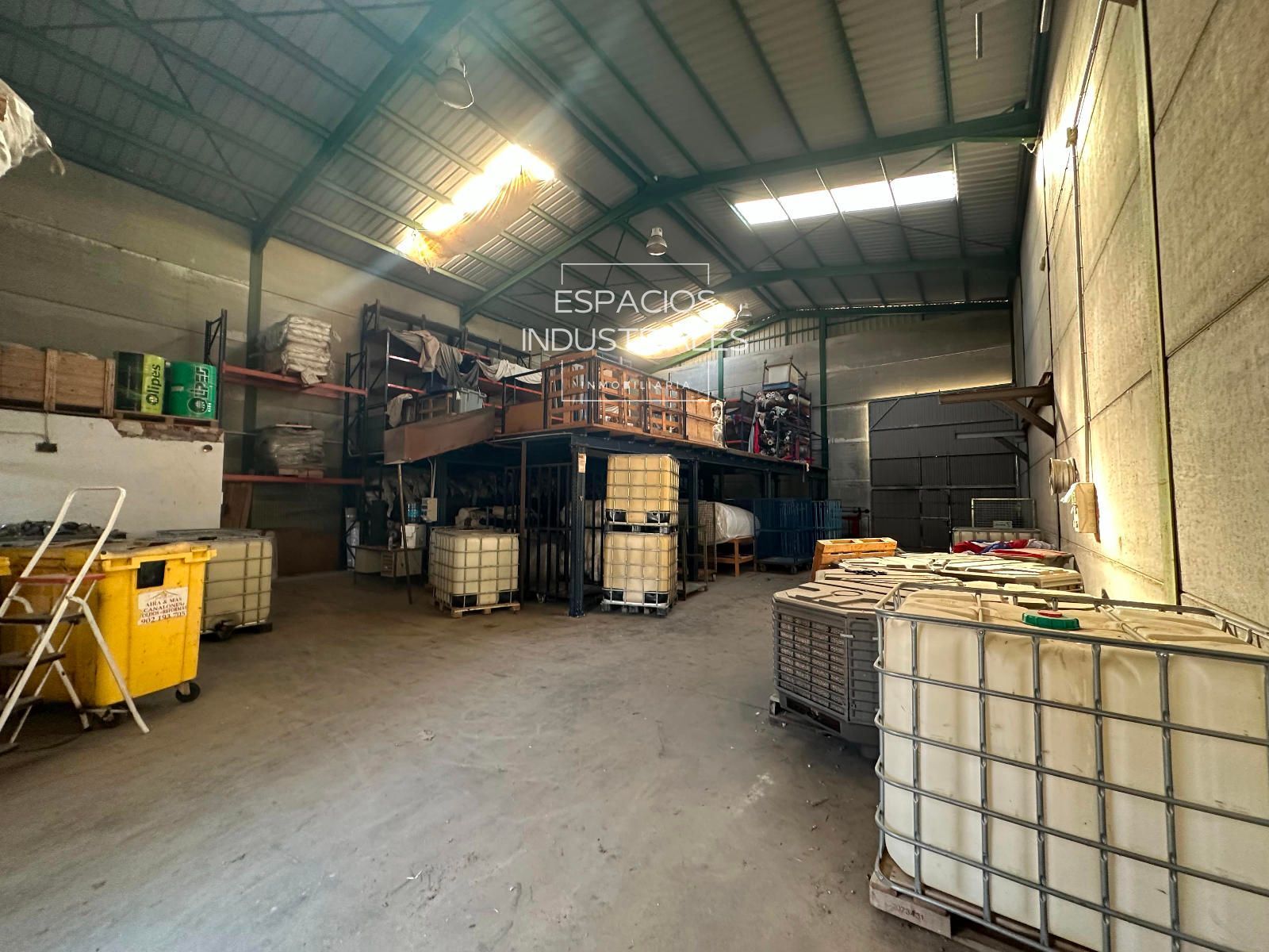 Industriel/Logistique dans Colmenar de Oreja, Madrid à vendre Photo principale– Image 1 sur 15