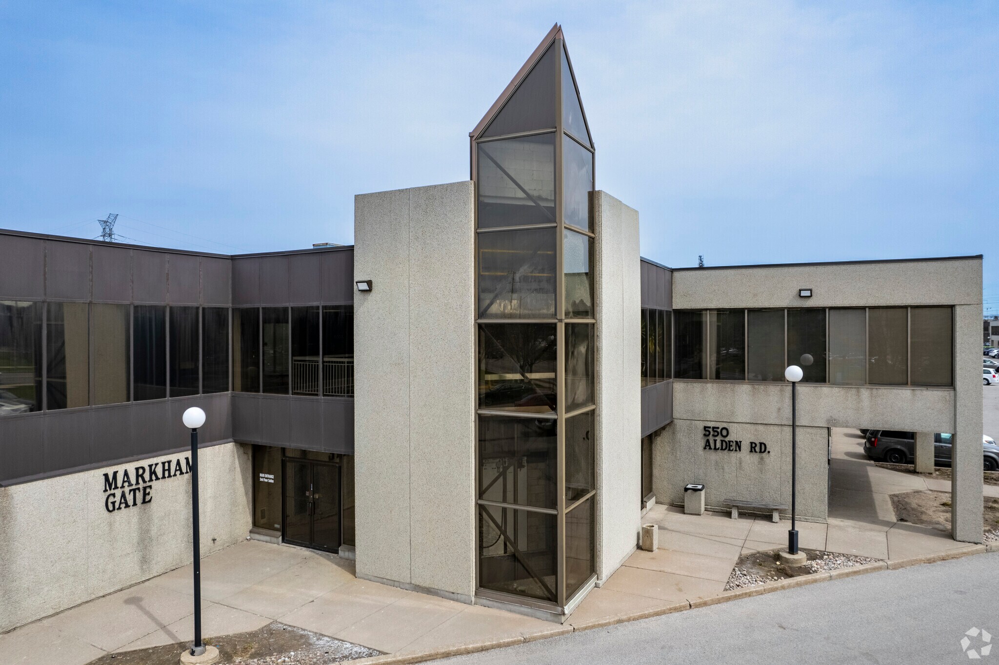 550 Alden Rd, Markham, ON à louer Photo principale– Image 1 sur 10