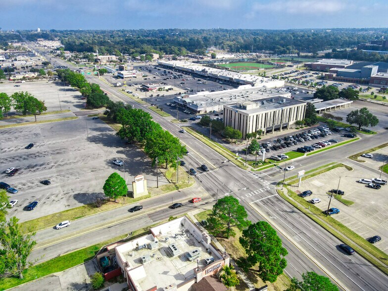 100 Independence Pl, Tyler, TX à louer - Photo de l’immeuble – Image 3 sur 6