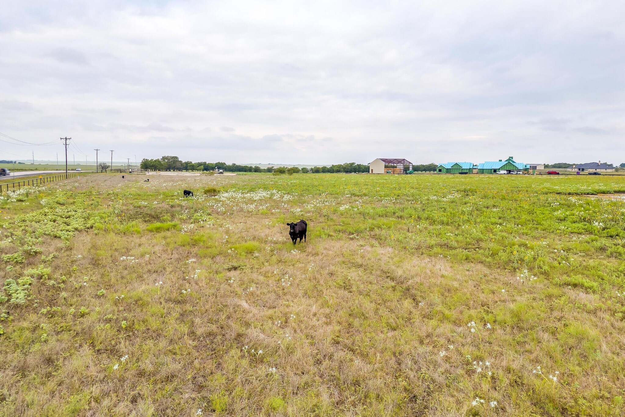 12700 W Rocky Creek Rd, Crowley, TX à vendre Photo principale– Image 1 sur 16