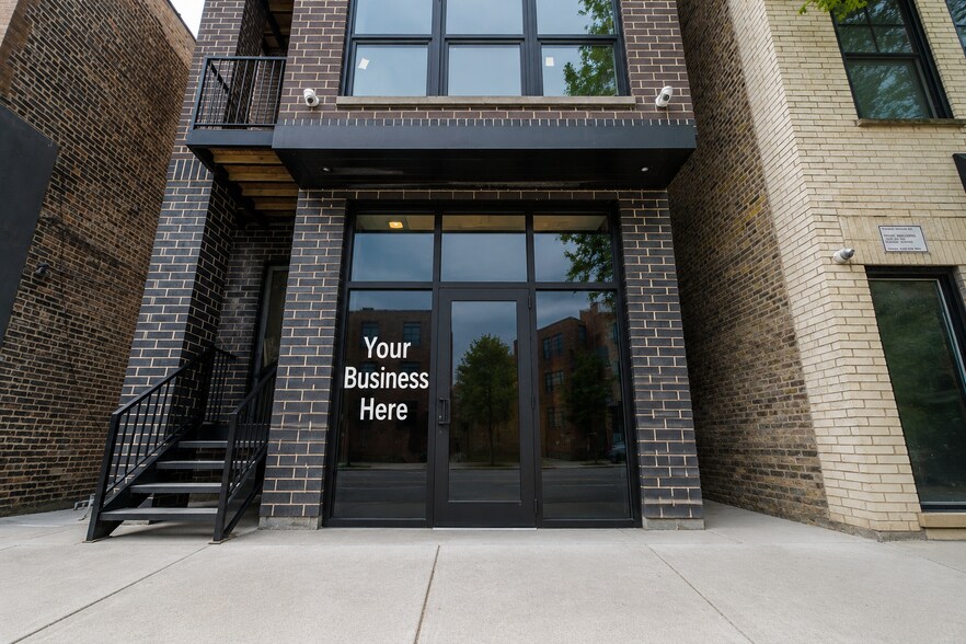 1315 W Taylor St, Chicago, IL à louer - Photo de l’immeuble – Image 1 sur 9