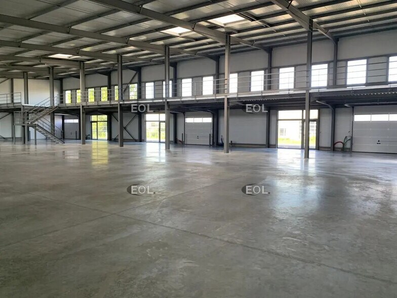 Local d'activités dans Taillades à vendre - Photo de l’immeuble – Image 2 sur 8