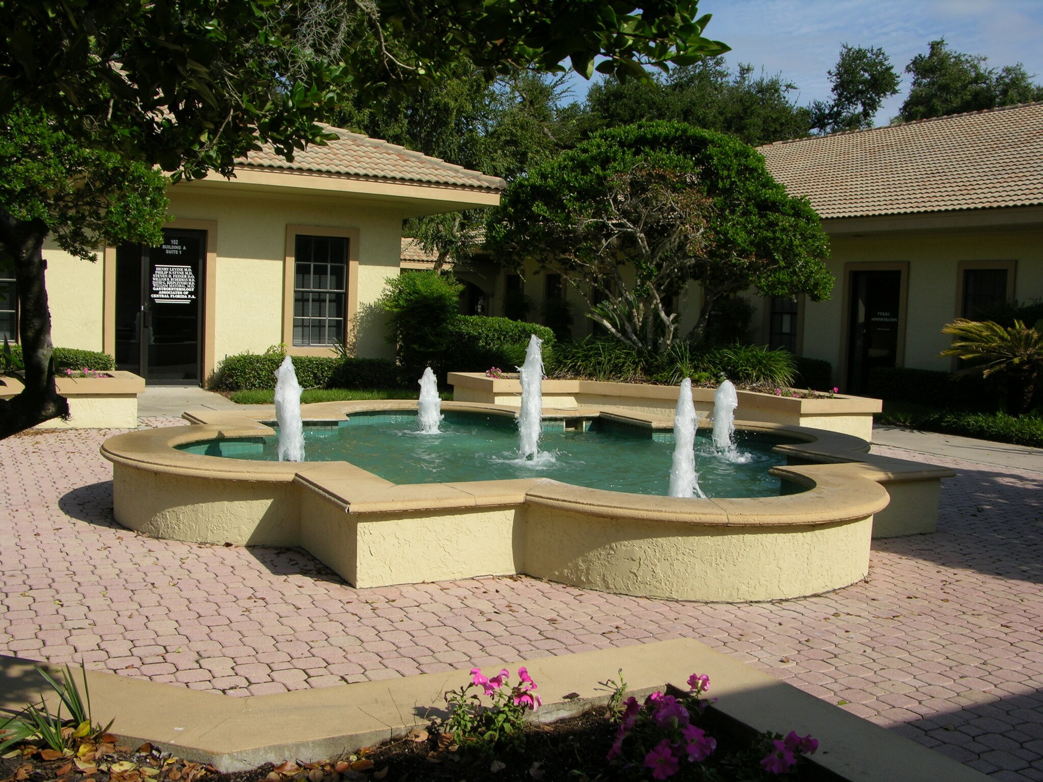 102 Park Pl, Kissimmee, FL à louer Photo principale– Image 1 sur 2