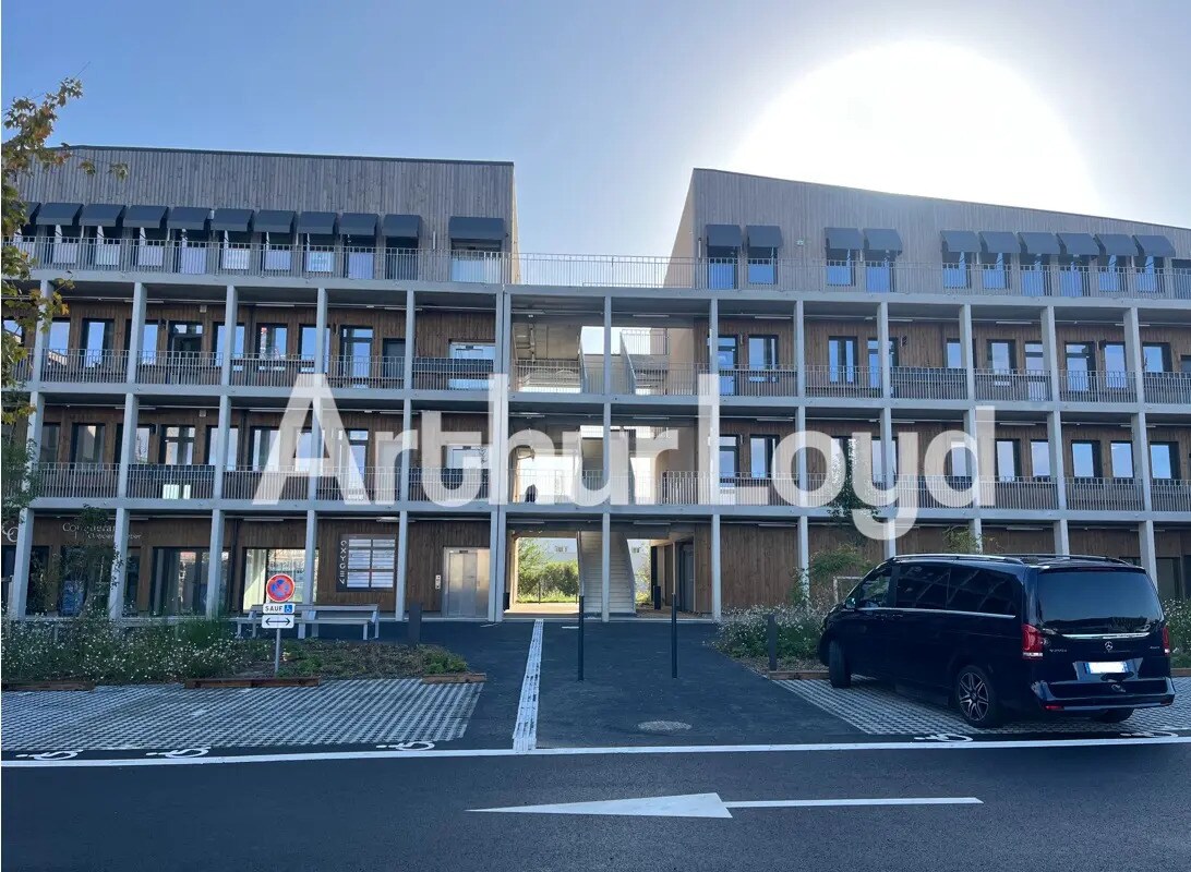 Bureau dans Épron à louer Photo de l’immeuble– Image 1 sur 4