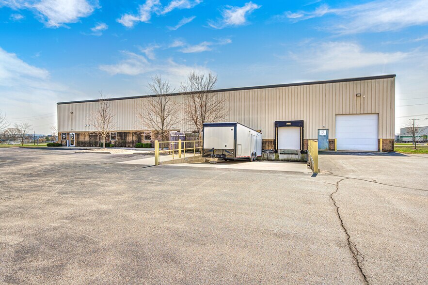 1400 Commerce Pkwy portefeuille de 3 biens à vendre sur LoopNet.fr - Photo de l’immeuble – Image 3 sur 6