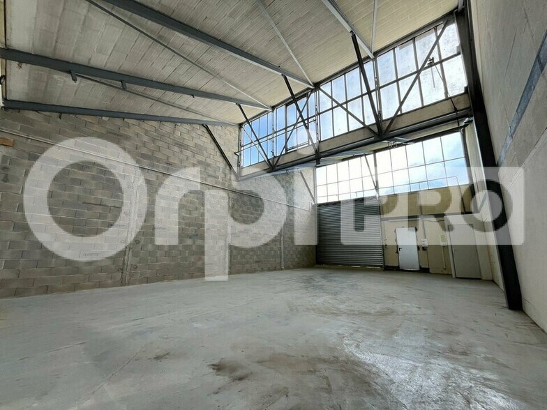 Local d'activités dans Nangis à vendre - Photo intérieure – Image 3 sur 9