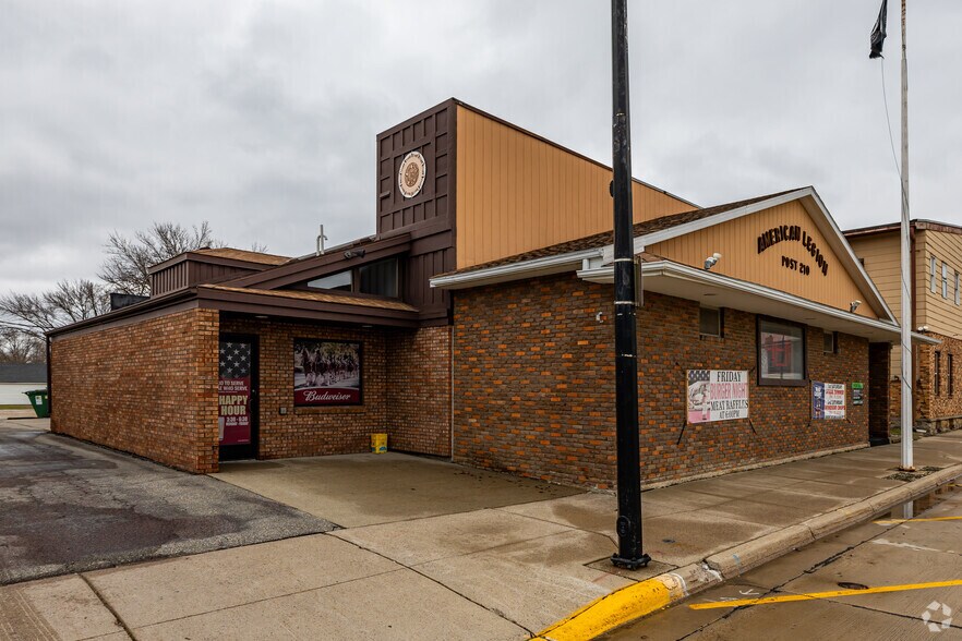 145 W Franklin St, Wells, MN à vendre - Photo principale – Image 1 sur 1