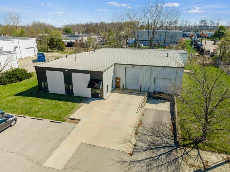 15402 Stony Creek Way, Noblesville, IN à vendre - Photo de l’immeuble – Image 3 sur 23