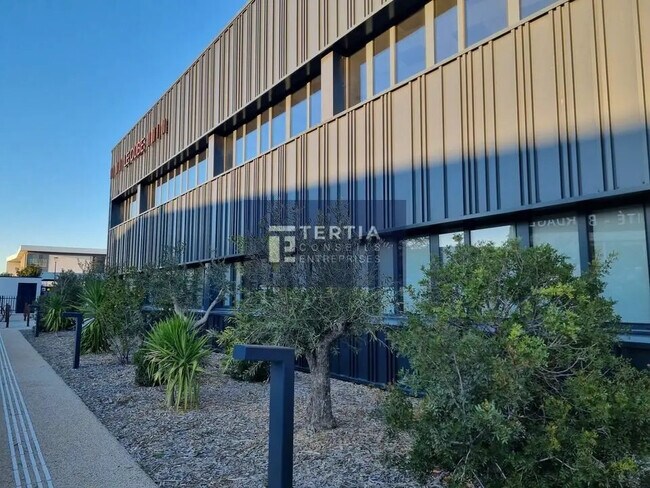 Plus de détails pour Bureau à vendre