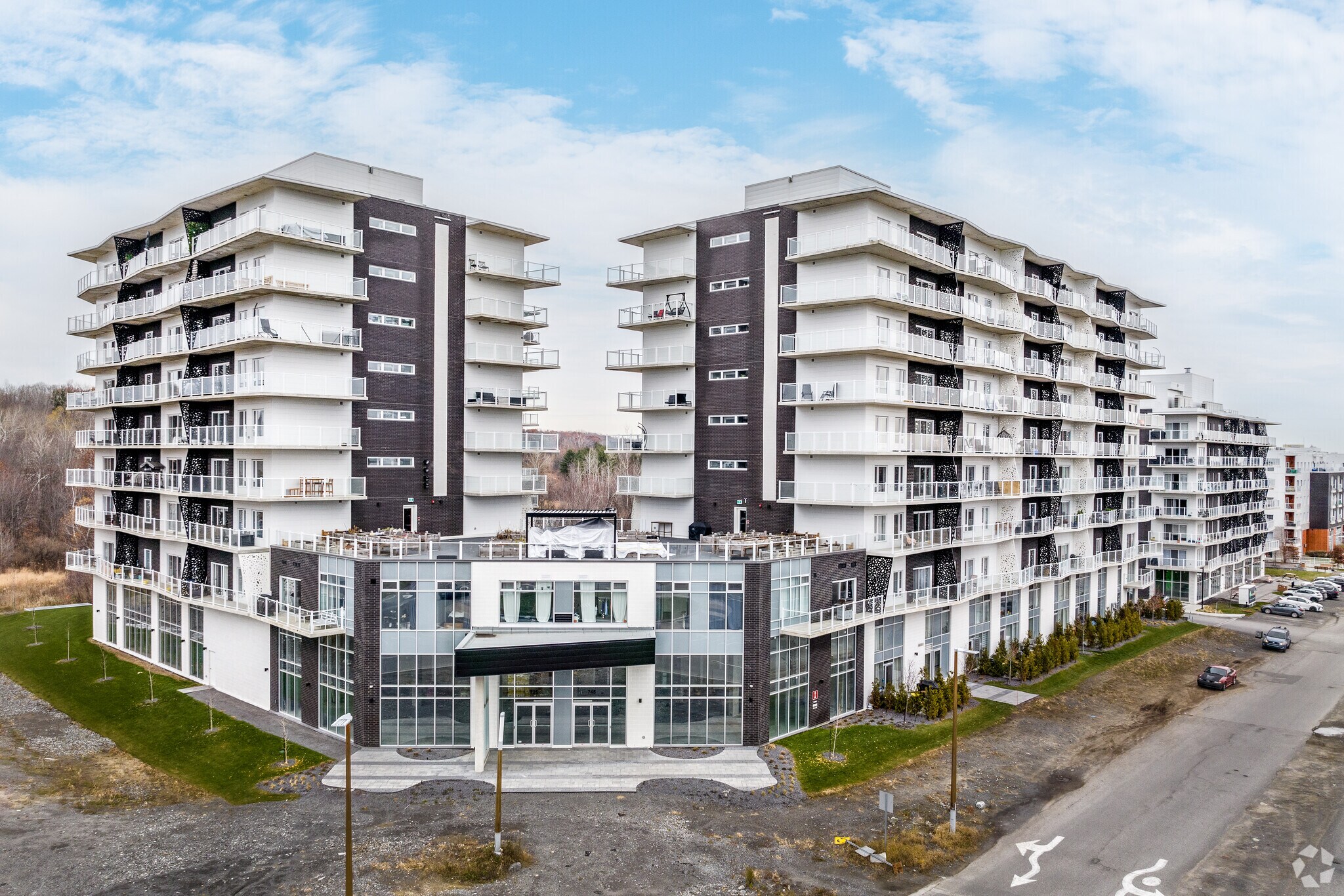 705-791 Av Pierre-Dansereau, Terrebonne, QC à louer Photo principale– Image 1 sur 7