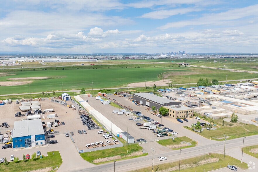 35 Technology Way SE, Calgary, AB à vendre - Aérien – Image 2 sur 2