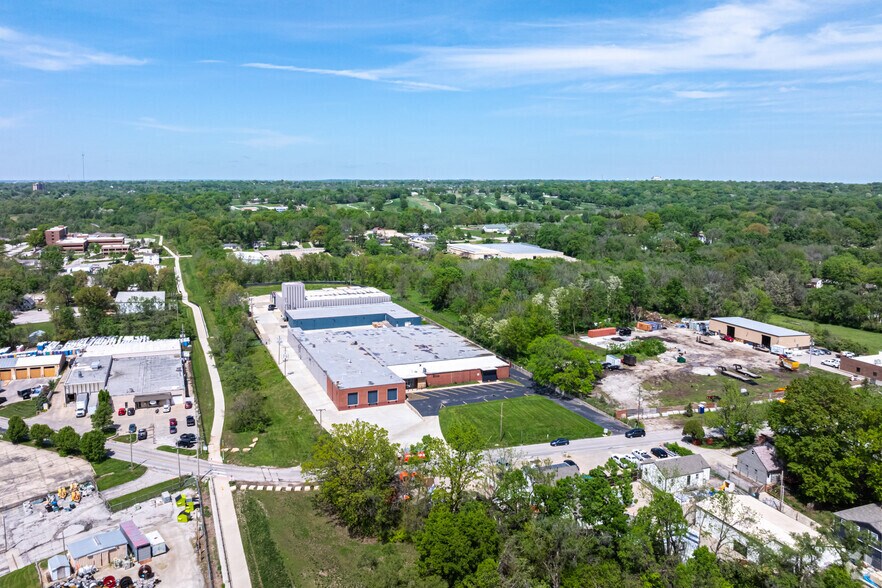 9700 E 56th St, Raytown, MO à louer - Aérien – Image 2 sur 16