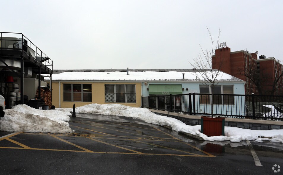 7001-7003 Carroll Ave, Takoma Park, MD à louer - Photo de l’immeuble – Image 2 sur 3