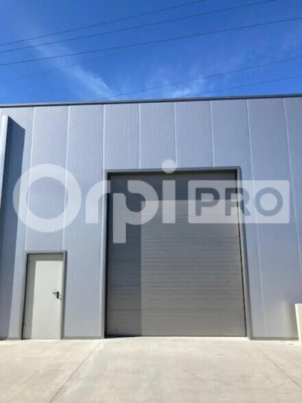 Industriel/Logistique dans Chaingy à louer - Photo de l’immeuble – Image 3 sur 6