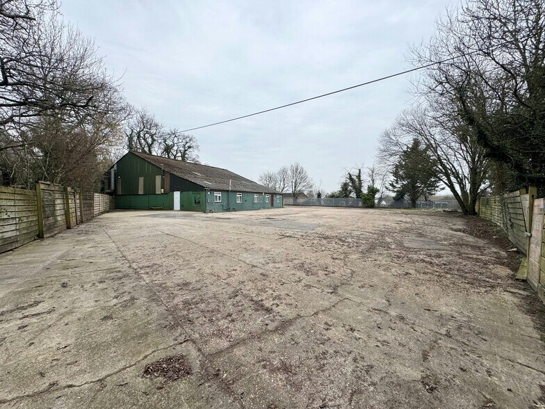 Thompsons Ln, Winchester à louer - Photo de l’immeuble – Image 3 sur 9