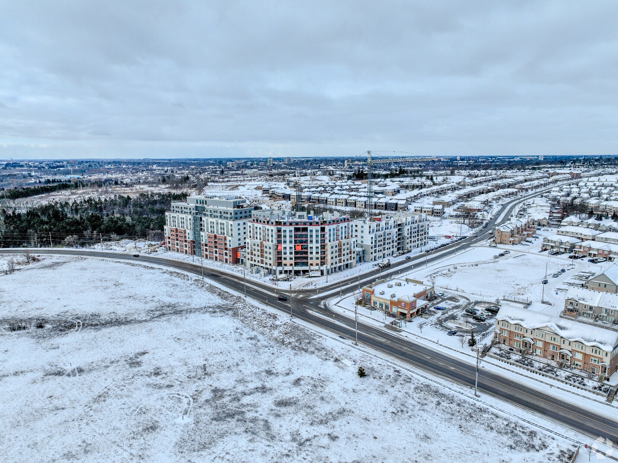 80-100 Starwood Dr, Guelph, ON à louer Photo principale– Image 1 sur 4