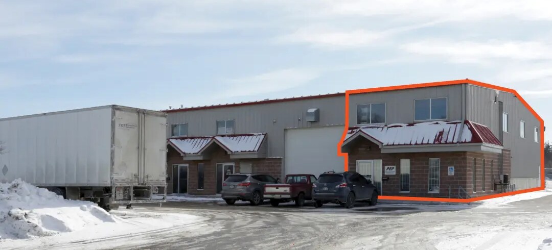 131 Savage Dr, Cambridge, ON à louer Photo de l’immeuble– Image 1 sur 1