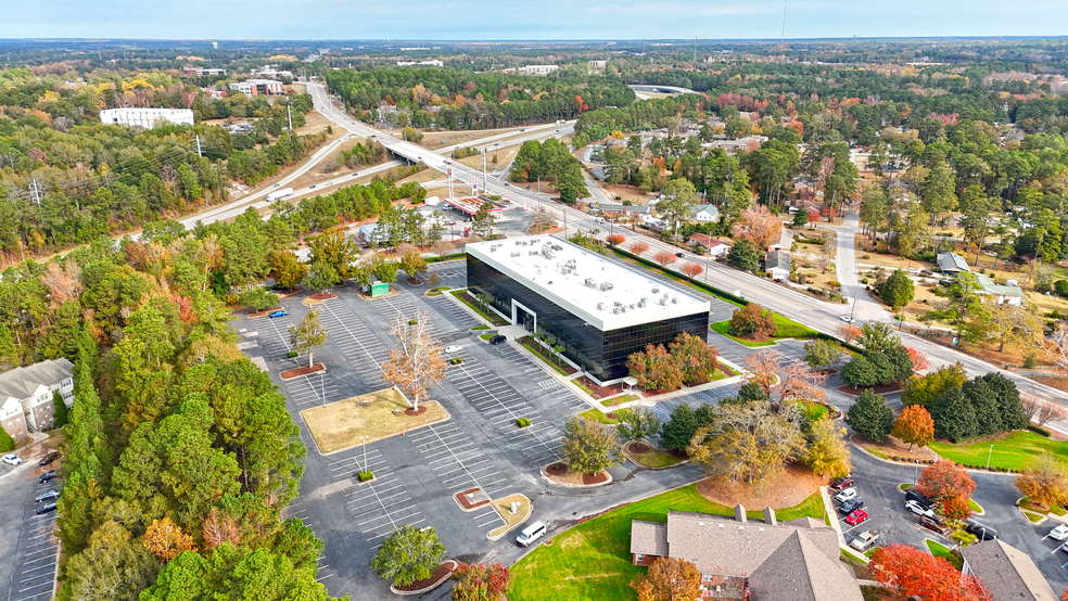 7909 Parklane Rd, Columbia, SC à louer - Photo de l’immeuble – Image 2 sur 6