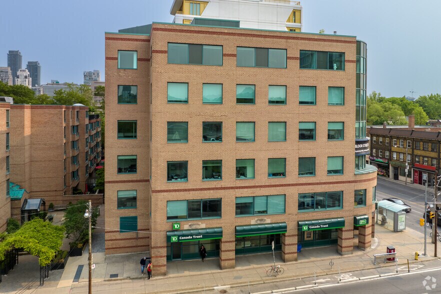 165 Avenue Rd, Toronto, ON à louer - Photo de l’immeuble – Image 2 sur 4