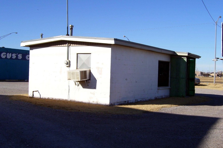2102 SW Lee Blvd, Lawton, OK à vendre - Photo de l’immeuble – Image 3 sur 6