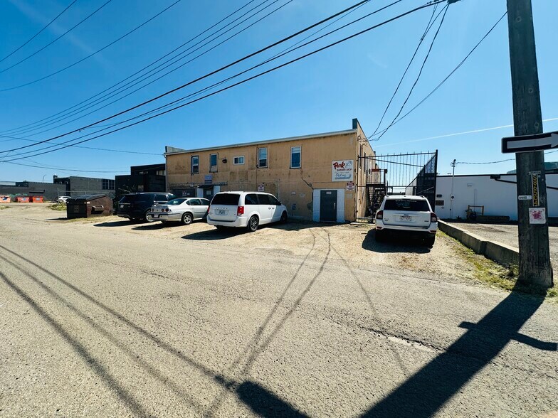 10124 100 Av, Grande Prairie, AB à vendre - Photo de l’immeuble – Image 2 sur 9