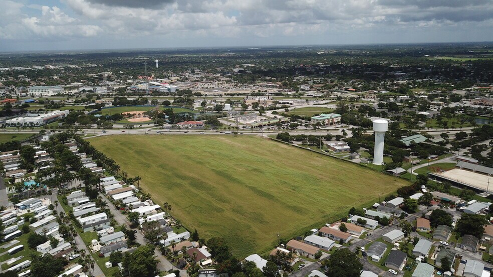 600 N Homestead Blvd, Homestead, FL à vendre - Photo de l’immeuble – Image 2 sur 10