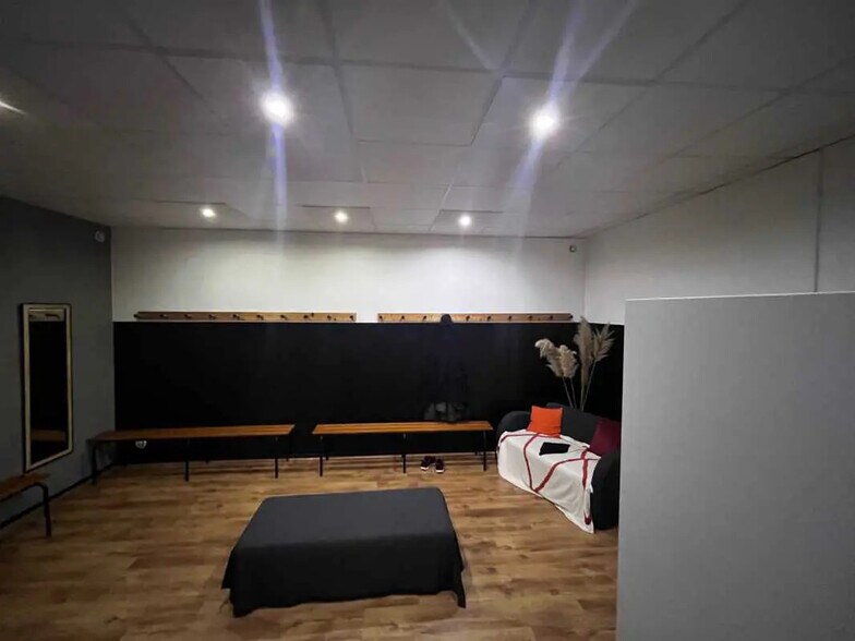 Local d'activités dans Lens à vendre - Photo intérieure – Image 3 sur 4