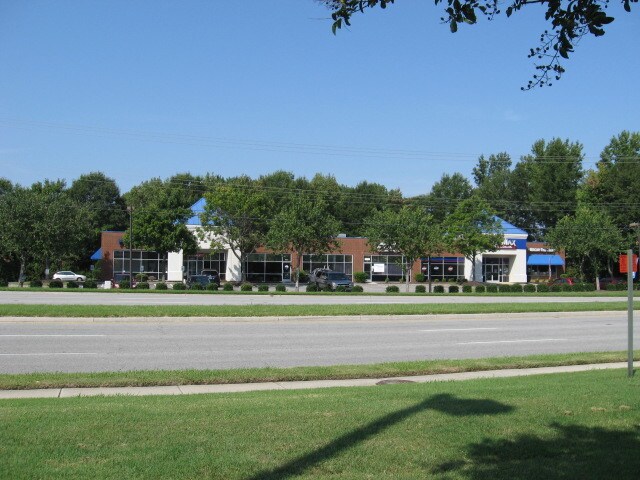 1421 Kempsville Rd, Chesapeake, VA à louer - Photo de l’immeuble – Image 3 sur 7