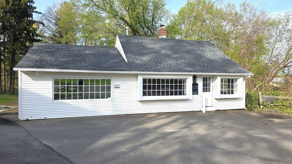 1297 main St, Watertown, CT à louer - Photo principale – Image 1 sur 1