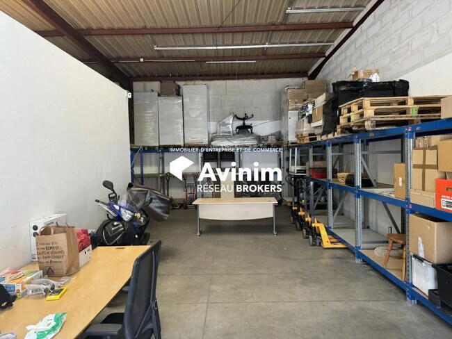 Plus de détails pour Industriel/Logistique à louer