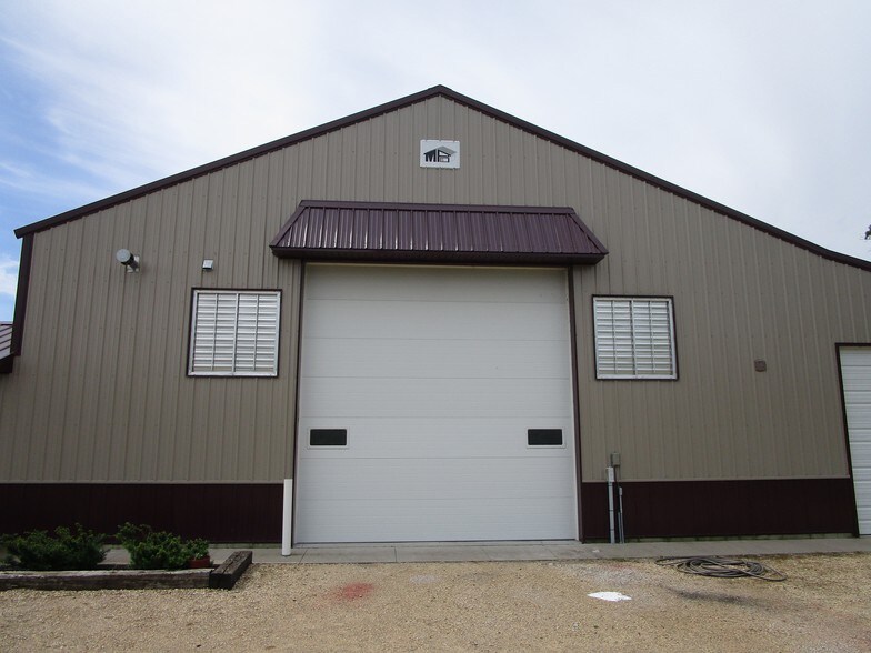 1146 Cottonville Ave, Friendship, WI à vendre - Photo de l’immeuble – Image 2 sur 35