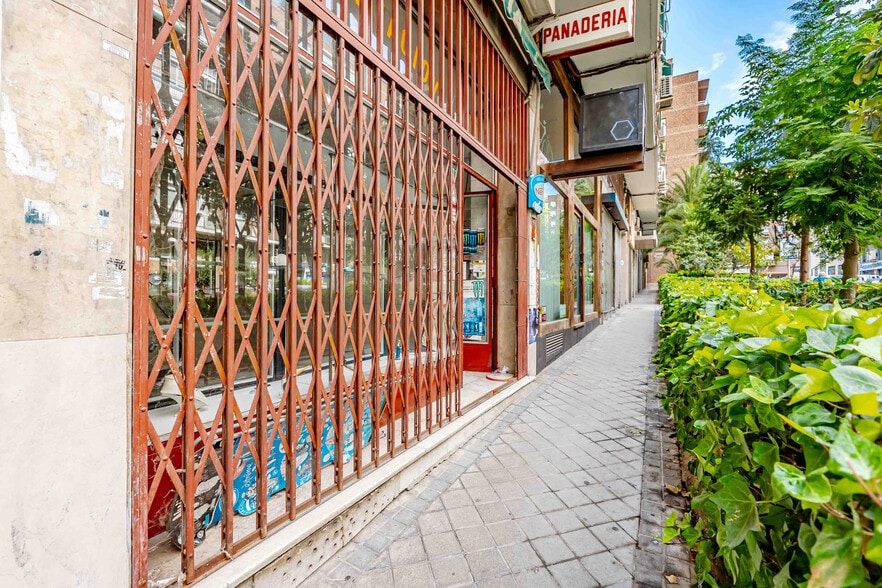 Immeuble residentiel dans Madrid, Madrid à vendre - Photo de l’immeuble – Image 1 sur 7