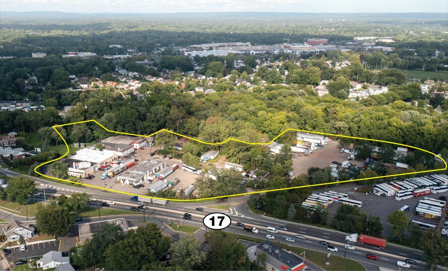 S-120 Route 17, Paramus, NJ, USA, Paramus, NJ à louer Photo de l’immeuble– Image 1 sur 8